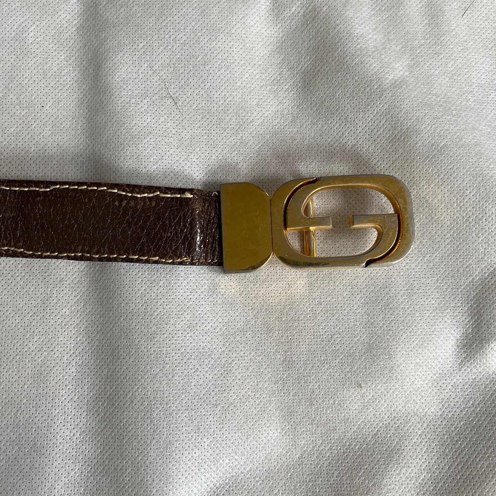 Gucci vintage skinny belt. Reversible 28-30”